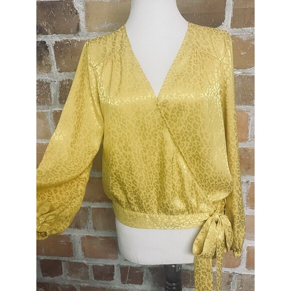 Jennifer Lopez JLO Long Sleeve Yellow/Gold Leopard Print Top Womens Size Small - Picture 1 of 10